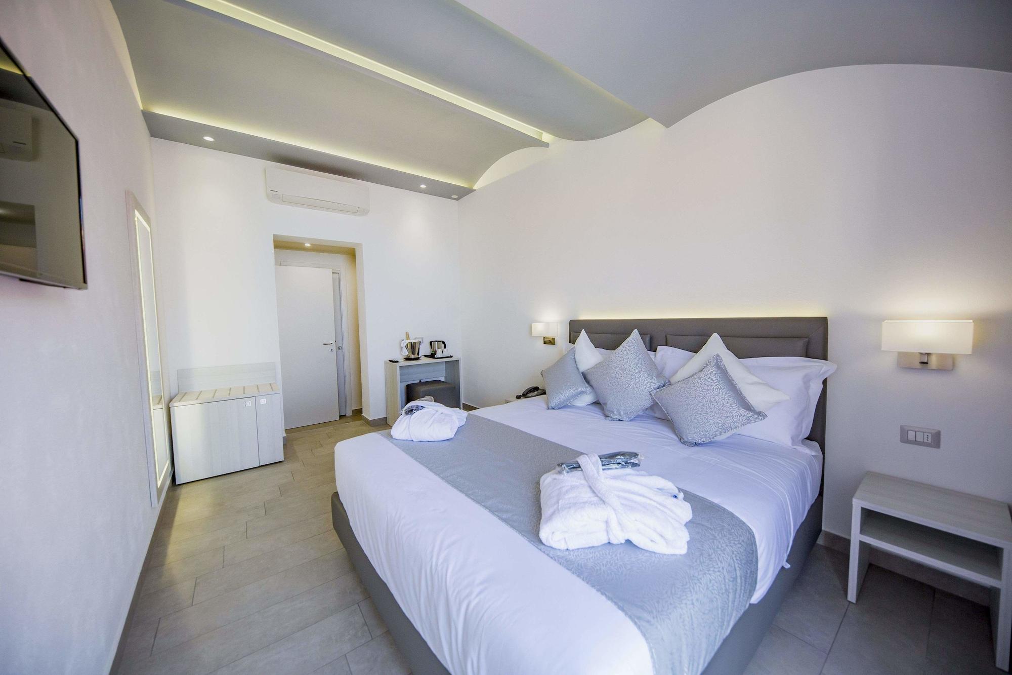 Ossuna Bay Hotel Boutique Cefalu Ngoại thất bức ảnh
